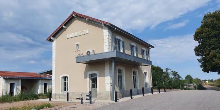 Gare de Roche-en-Brenil